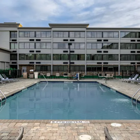 DoubleTree by Hilton Greensboro Airport