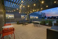 Tru by Hilton Troy Detroit Hotels in Troy