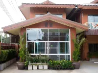 Sri Siam Resort Hotels in Pak Phraek