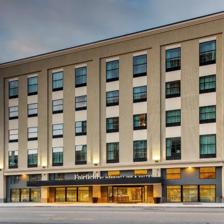 Fairfield Inn & Suites Birmingham Downtown Отели рядом с достопримечательностью «Театр «Алабама»»