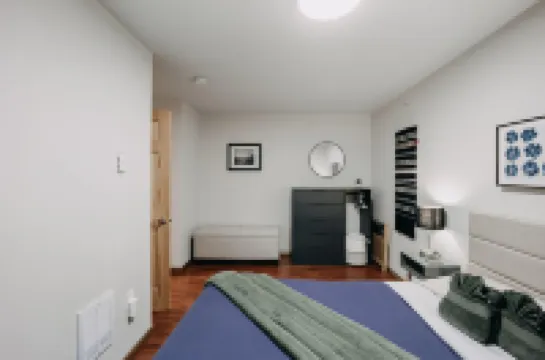 Mt Baker Rim Cabin 24 - Hot Tub, WIFI, Air Conditioning, Sleeps 8