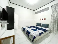 Dehome Near Pakuwon Mall (Syariah) Hotels in Gunung Sari