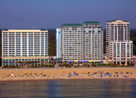 Hilton Garden Inn Virginia Beach Oceanfront Отели рядом с достопримечательностью «Парк штата Ферст Ландинг»