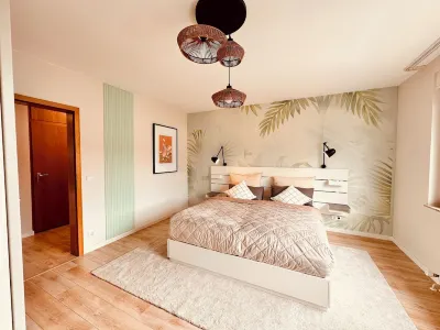 Moderne Wohnung 89m2 3 min zum Bahnhof & City Hotels near Grafitti-Wand Dinslaken