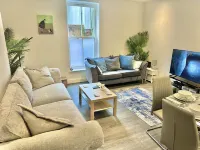 Contemporary Charm by the Quay with Garden