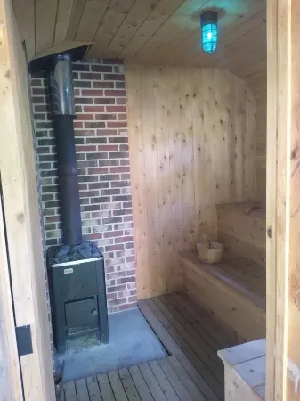 Beautiful Adirondack Cabin with Sauna on Lake Monomonac