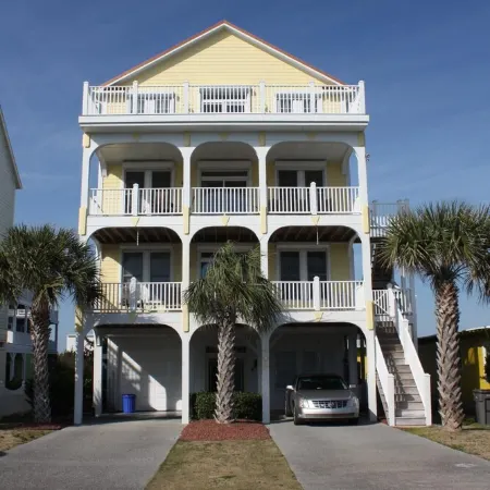 Personal Resort w/ Private Pool, Hot Tub & Elevator, Walking Distance to Town