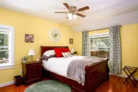 Creekside Haven Hotels near Molalla Assembly of God
