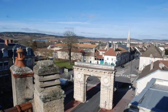 Tour Saint Nicolas, in downtown Beaune