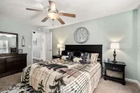 Halfback Ridge -Hot Tub-Magnificent Views-Motorcycle & Pet-Friendly-Fenced Yard