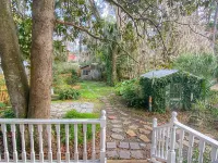 Savannah Slumbers Cottage - circa 1900 FIVE Bedroom on Savannah’s Isle of Hope