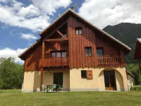 2/4-person apartment in a ground-floor chalet + Terrace + Swimming pool