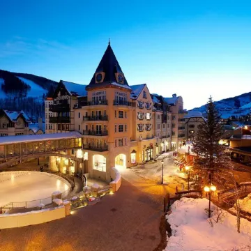 3 Min. Walk to Slopes!Mountain View! Steps to Ski Lift/Gondola, Shops & Dining!