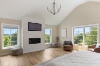 Centrally Located w/ easy access to Stowe and MRV Hotels in Waterbury Center