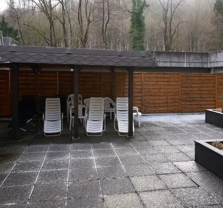 Above the clouds, in the middle of the forest Отели рядом с достопримечательностью «Берлинер Плац»