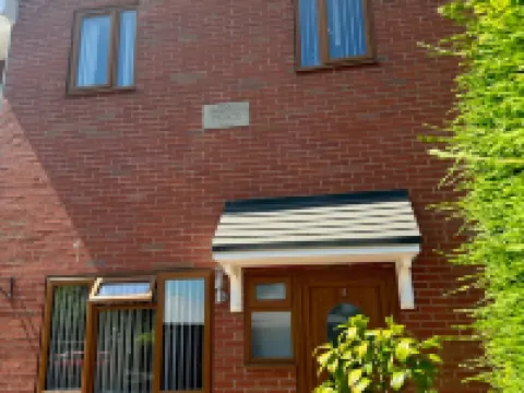 2 bed Home Hotel a Oldbury