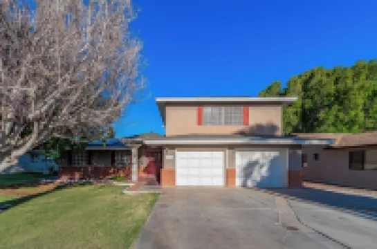 Warm Winter Oasis, Heated Pool & Family Fun