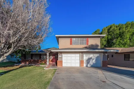 Warm Winter Oasis, Heated Pool & Family Fun