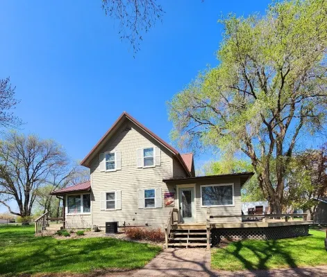 1 Block from East Lake! Hôtels à : Okoboji