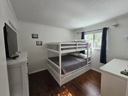 Relax by the ocean with Stig-Stay!