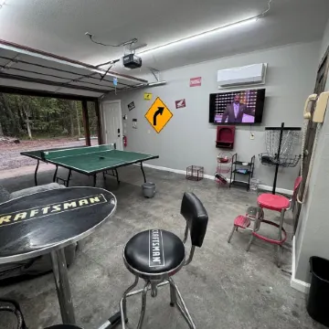 Hit the trail from the property! Game room, fire pit and 4 king suites