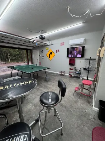 Hit the trail from the property! Game room, fire pit and 4 king suites