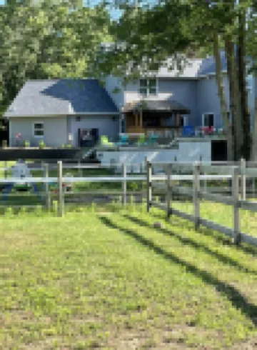 Peaceful Retreat 4 Acres 8 Br 3.5 Baths 4500 sq. ft. Ask about Winter Specials!