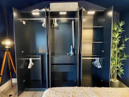 Catalina Cantina by Tampa Bay Hotspots & Airport!