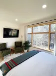 Mountain Modern Home on Lake Everest!  Only 3 miles to Whiteface! Wilmington Notch Campground 주변 호텔
