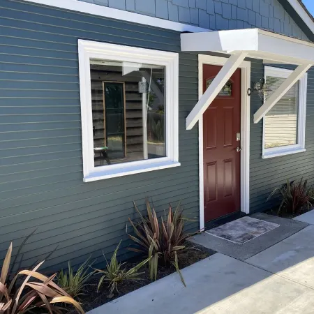 East Main Downtown Bungalow