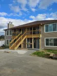 No chores! /6 guests /⬆️stairs /🦮🐈/WI-FI/24x24 rainshower head Hotels near Haysland Square