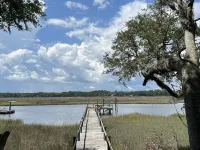 Riverfront home on deep water <br> - sleeps 12