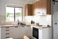 Chris's Shack at Maloneys Beach is the perfect getaway for your family.