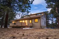 Accessible, Family Retreat Near Rmnp! Decks, Firepit, Big Yard!
