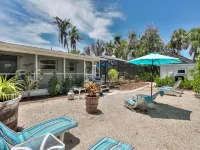 Captiva Mermaid Pool House - Beachside of Village Center Hotels in Captiva
