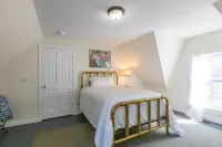 Updated 3 bedroom vacation rental in Sunapee Hotel a Sunapee