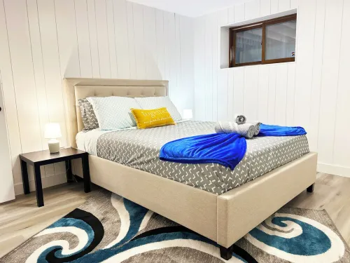 Relaxing 2-bedroom cozy suite in the lovely Pinery, Parker Hotels in The Pinery