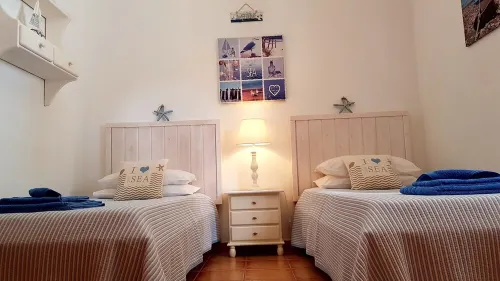 Luxury Villa - Private Heated Pool - Fast Wi-Fi- 25 metres to Beach - CASA ELENA 코라레호 호텔