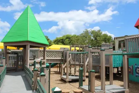 Spacious 2 bedroom island home with pool and great sunset views.Pet friendly! Отели в г. Марко-Айленд