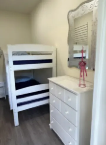 Charming Guest Quarters in Separate Building