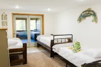 NEW - The Boardwalk on North Long Lake Brainerd with Hot Tub, Pet-Friendly