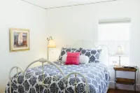 The Down Town House - Charming Bungalow In San Luis Obispo - Private parking! 캘리포니아 폴리테크닉 주립대학 주변 호텔