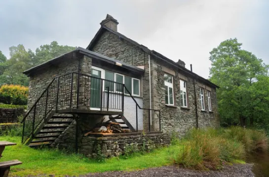 Weirside Bunkhouse is situated in the beautiful Langdale valley at Chapel Stile.