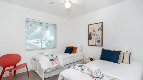 LOVELY HOUSE IN THE HEART OF HALLANDALE BEACH
