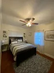Hidden Pearl Cottage - Walk to Scarlet Pearl Casino - 2.3 miles to Biloxi beach!