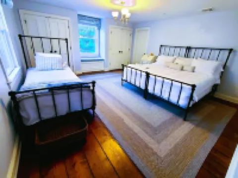 Oversized Country house, Quiet Retreat & Gathering space ~NEW !!! Hotels in Esopus