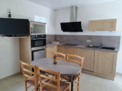 Gite in the countryside, 3 minutes from town.