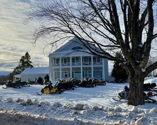 Cozy Home located in downtown Big Bay Hotels in Powell