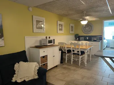 Condo with pool 1 block from beach and boardwalk! Hotels near Holy Trinity Lutheran Church