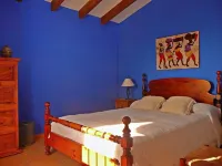 Stylish Andalusian country house with pool in olive grove facing the sea 阿爾姆尼卡住宿飯店